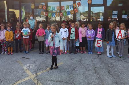 SPREJEM PRVOŠOLČKOV CERKNICA 06 FOTO LJUBO VUKELIČ